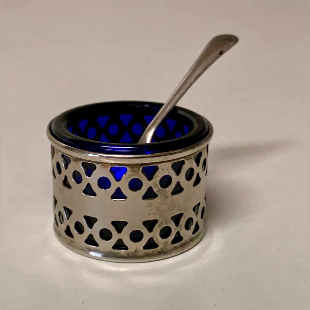 Vintage EPNS England Sterling Silver Cobalt Glass Salt Cellar with Spoon